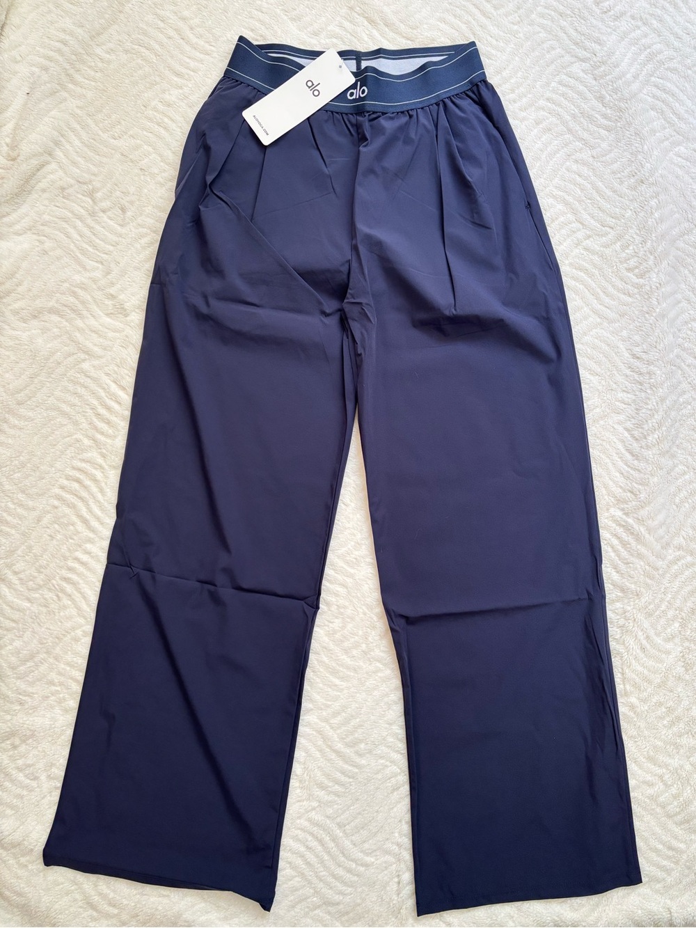 Alo Yoga Suit Up Trousers in 
 Navy Blue Wide-Leg Pants